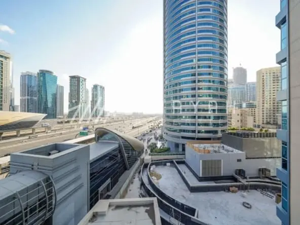 UPGRADED 1BR | Vacant | Next to JLT Metro