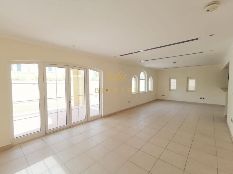 3 Bedroom plus Maid Villa for Sale in Jumeirah Park