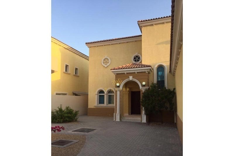 3 Bedroom Legacy Small Single Row Corner Villa for Sale in Jumeirah Park Dubai