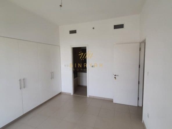 Rented Unit Community View Vacant On Transfer at Town Square