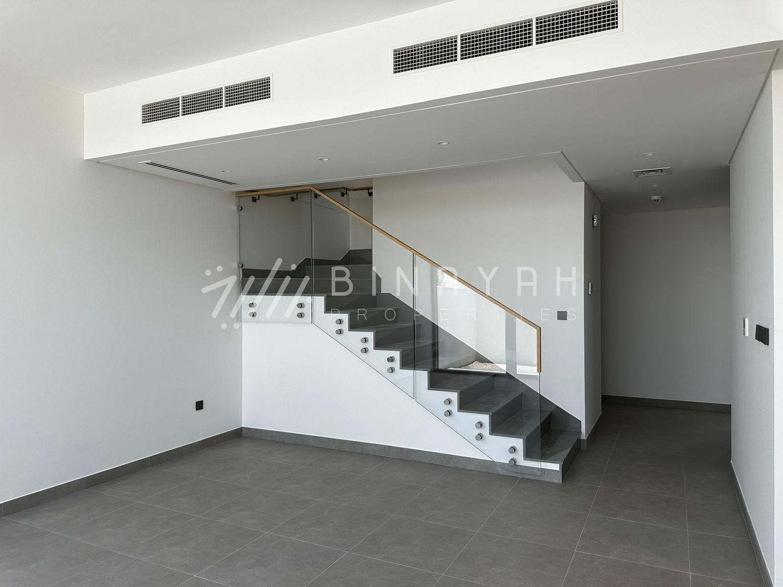 WhatsApp_Image_2026-04-03_at_15.48.08_3_watermarked Single Row | Family living | Modern layout