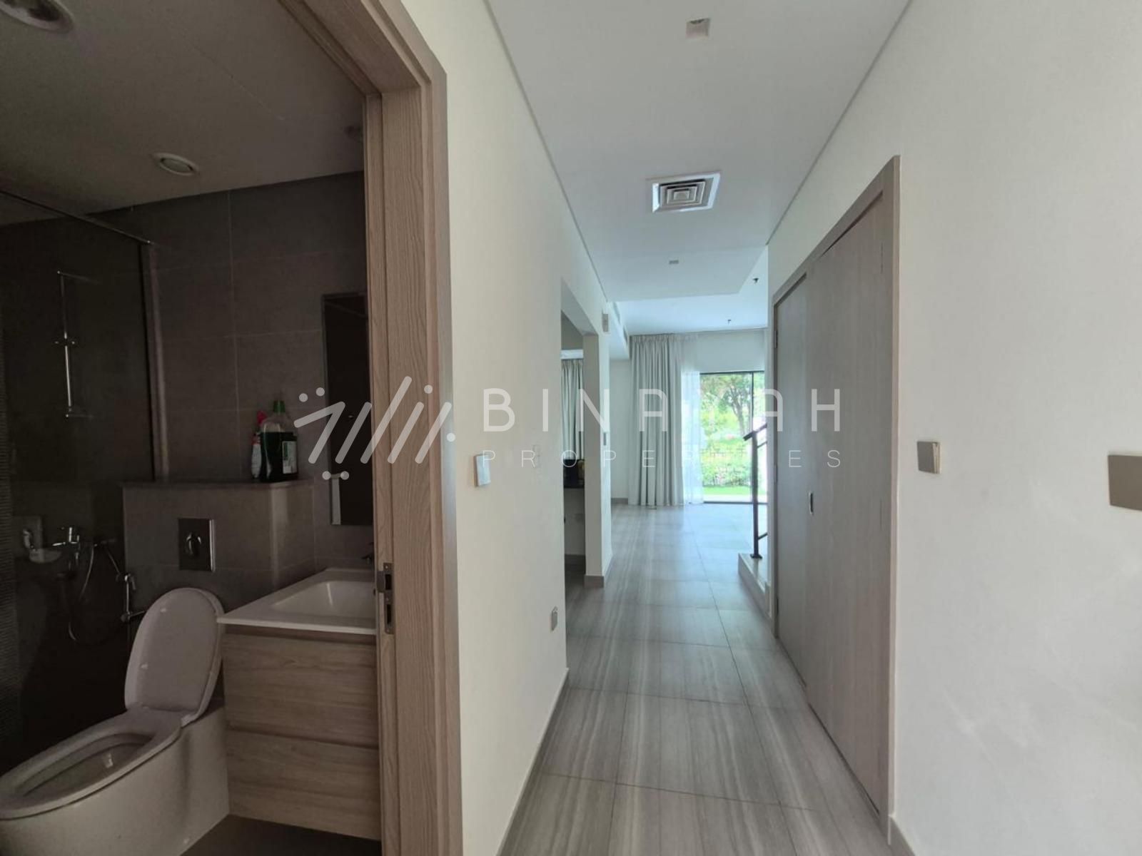WhatsApp_Image_2026-04-09_at_17.28.04_1_watermarked Premium 4BR Townhouse | Vacant | Prime Location