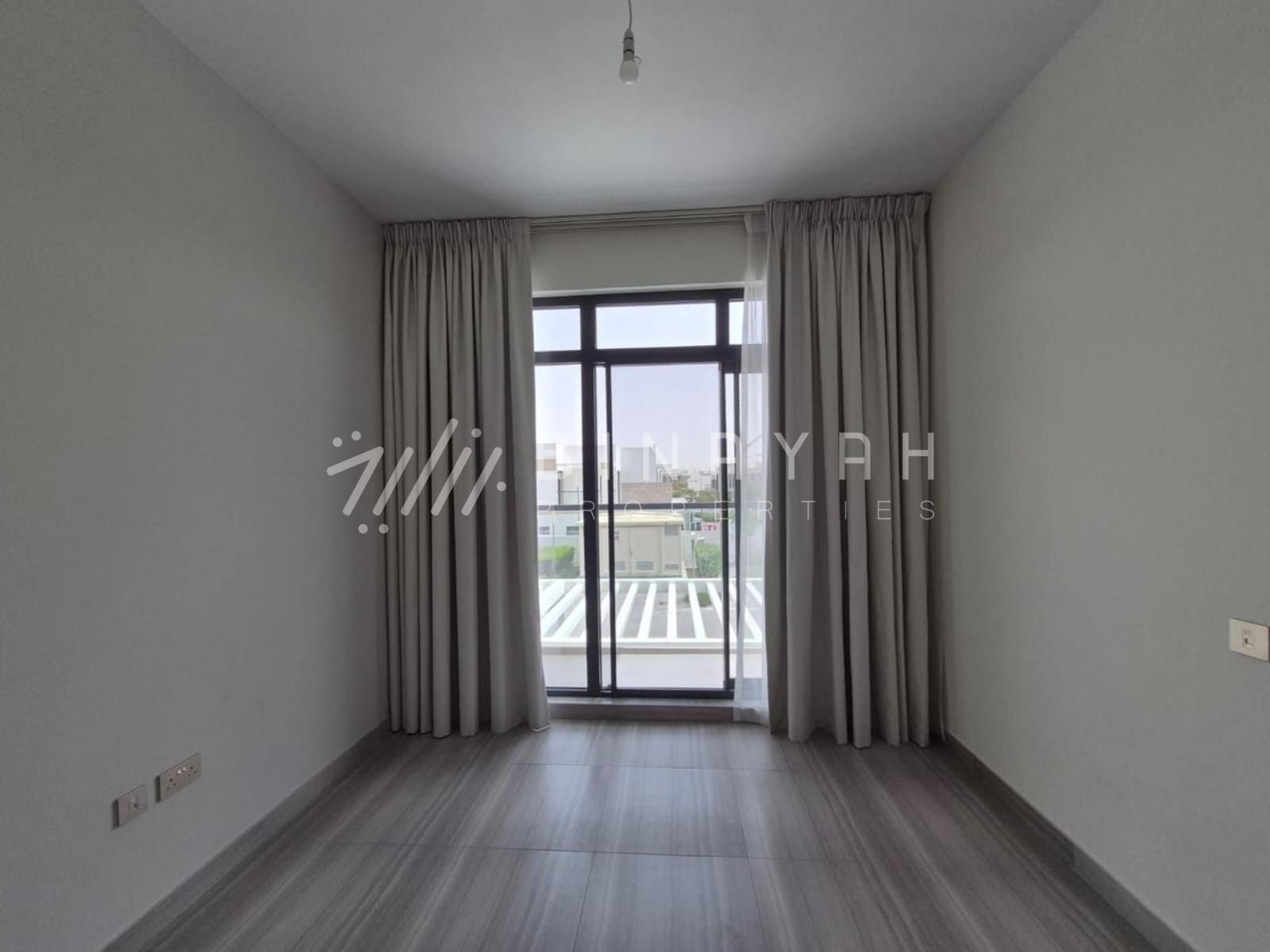 WhatsApp_Image_2026-04-09_at_17.28.06_1_watermarked Premium 4BR Townhouse | Vacant | Prime Location