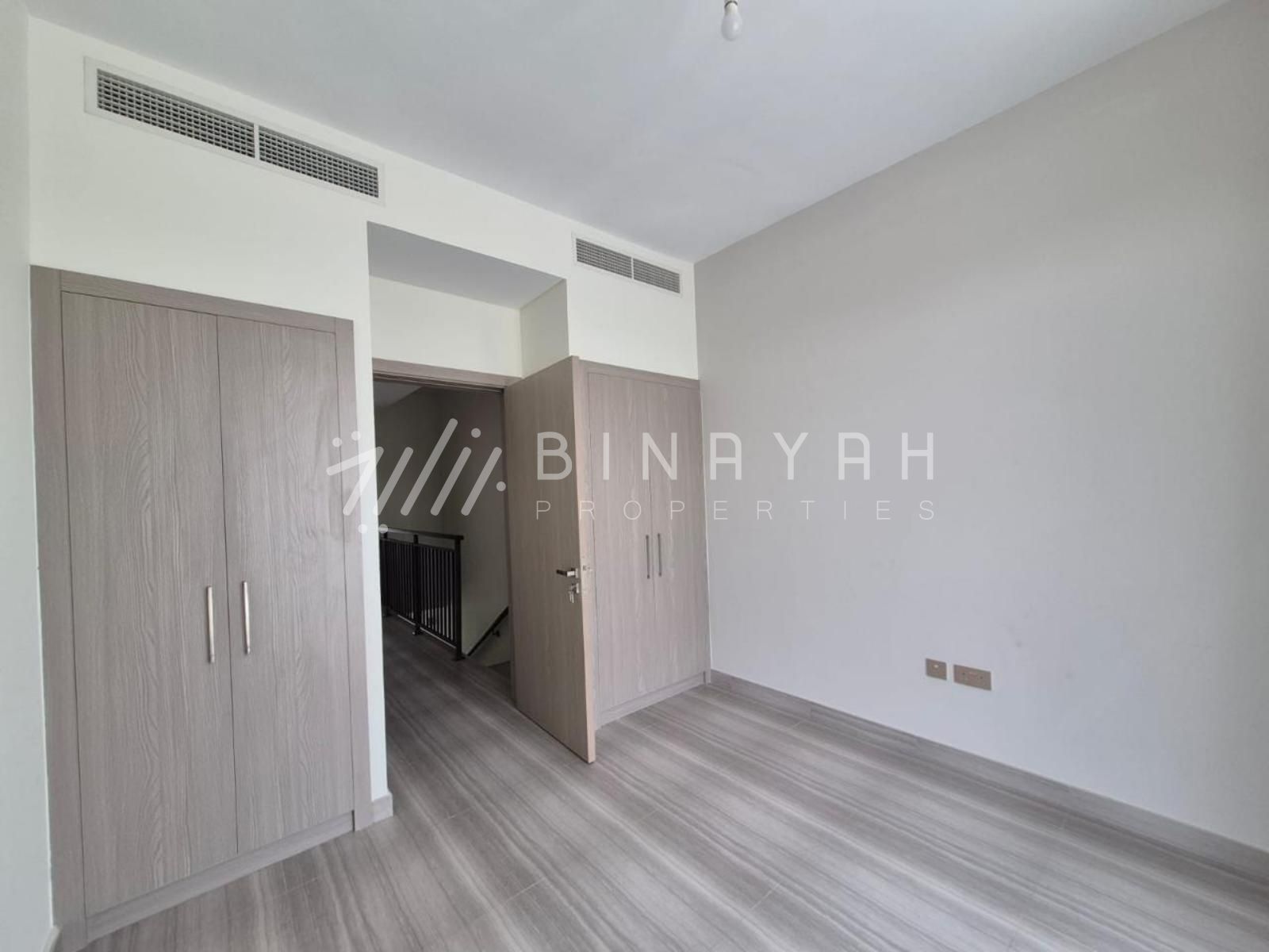 WhatsApp_Image_2026-04-09_at_17.28.06_3_watermarked Premium 4BR Townhouse | Vacant | Prime Location