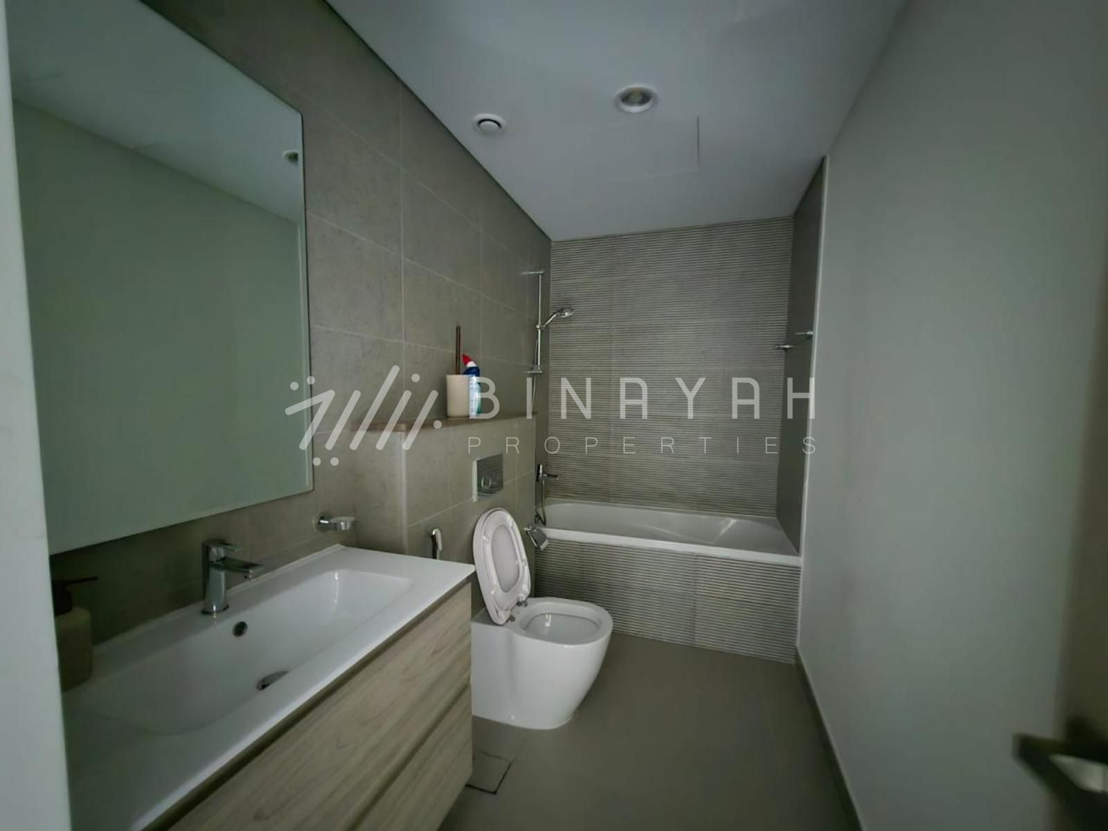 WhatsApp_Image_2026-04-09_at_17.28.08_2_watermarked Premium 4BR Townhouse | Vacant | Prime Location