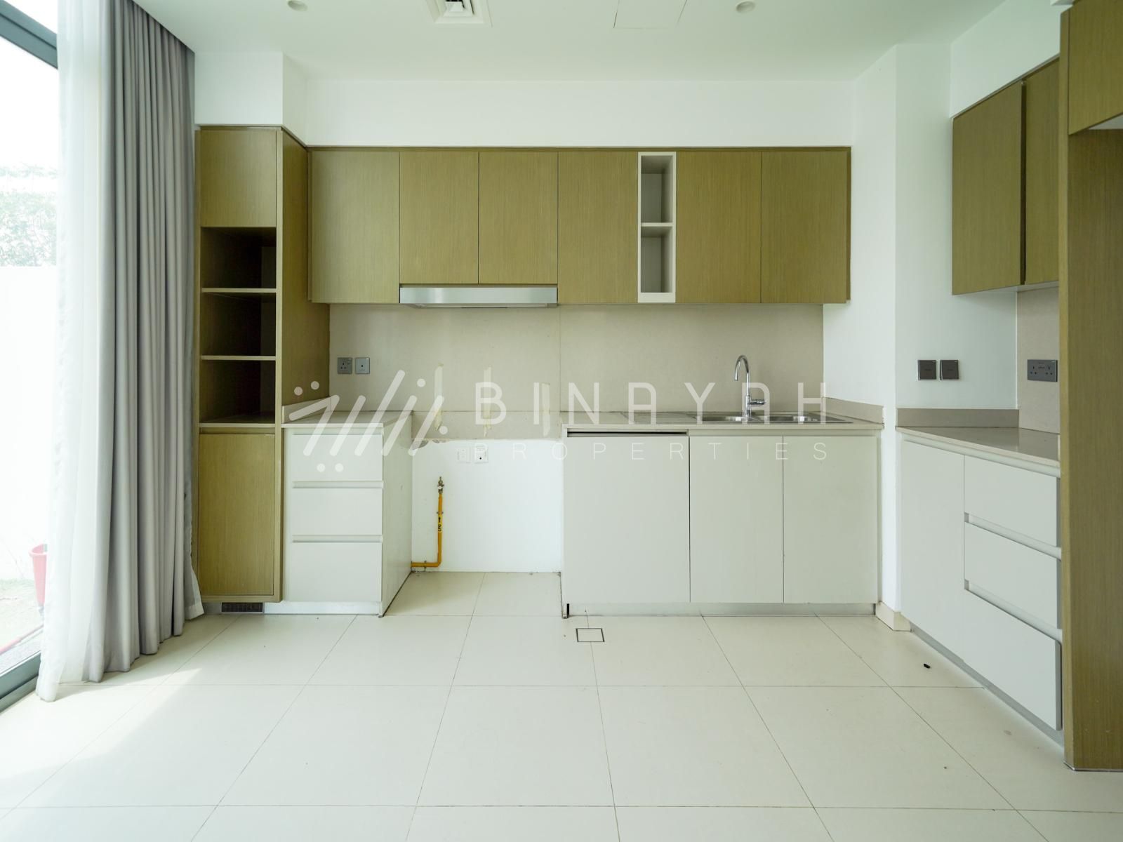 DSC02732_watermarked Single Row | Ready to Move In | Family Community