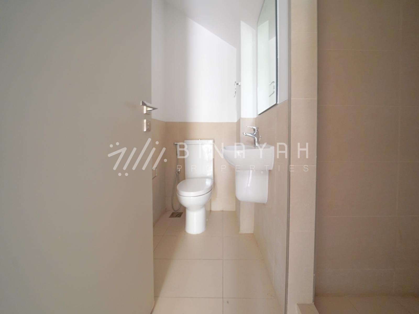 DSC02800_watermarked Single Row | Ready to Move In | Family Community