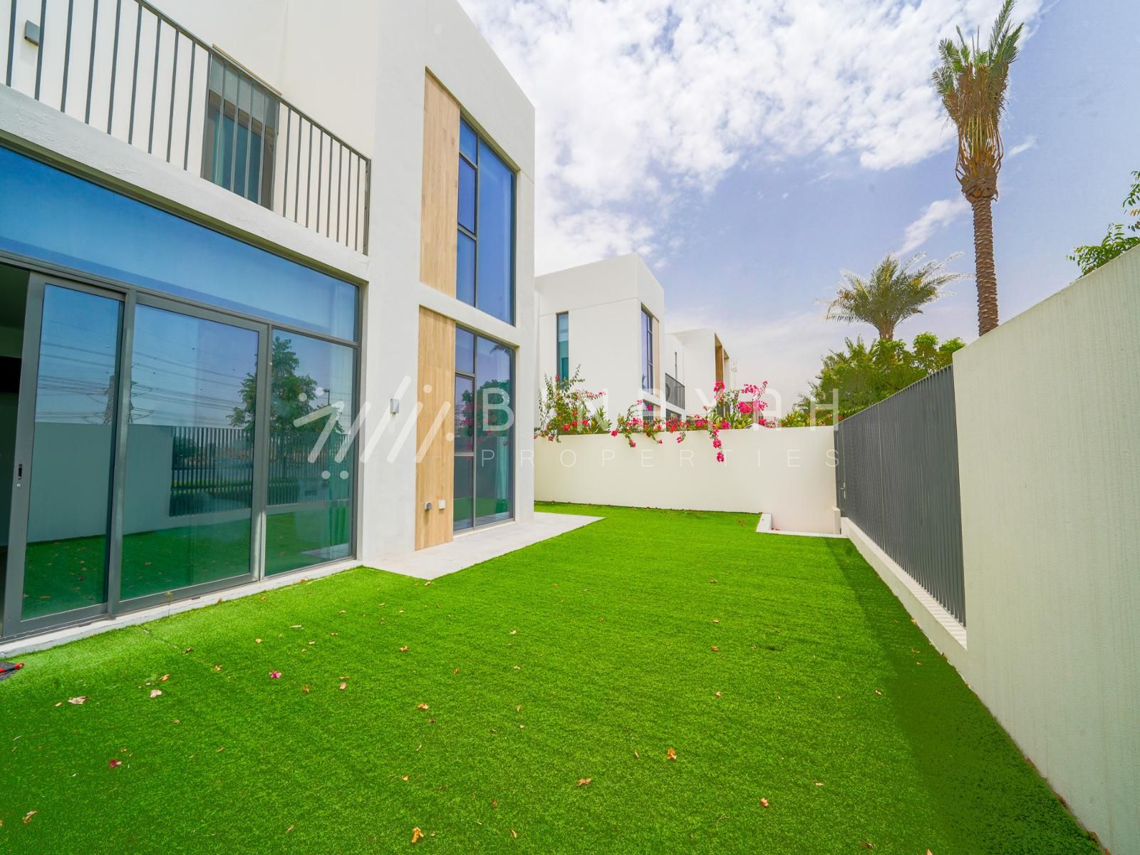 DSC02915-HDR_watermarked Single Row | Ready to Move In | Family Community