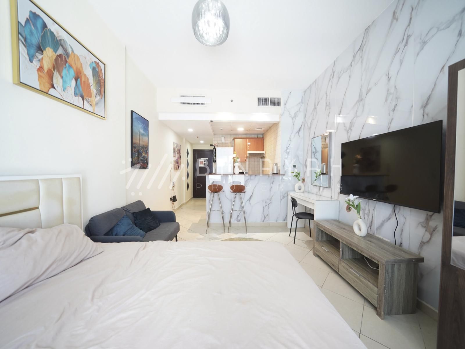 DSC00941_watermarked Spacious Layout | Fully Furnished | Vacant
