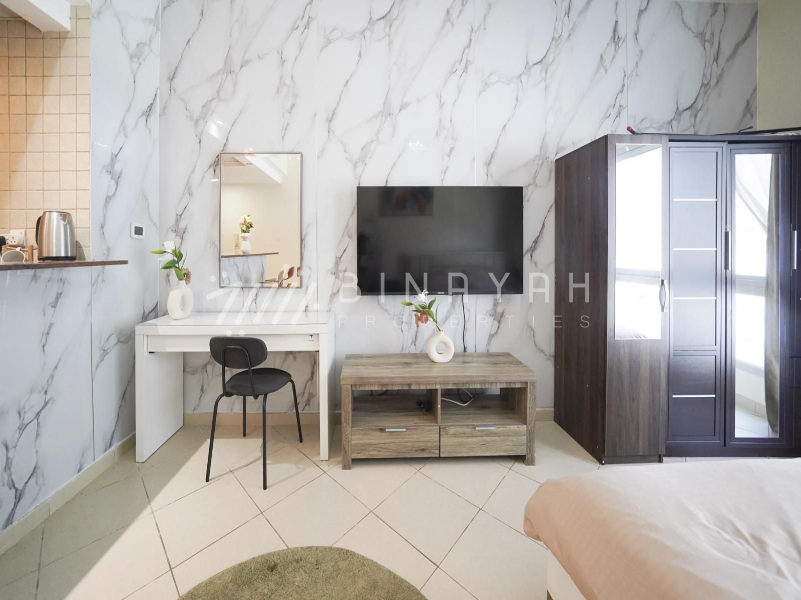 DSC00960_watermarked Spacious Layout | Fully Furnished | Vacant