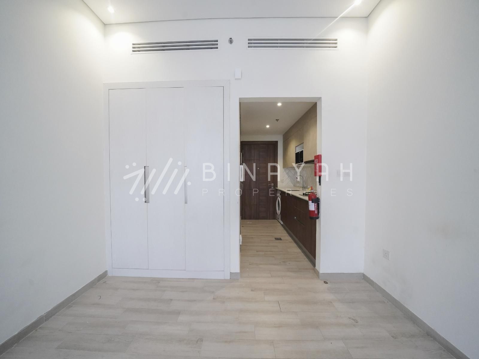 DSC08042_watermarked Spacious Studio | Vacant | Community View