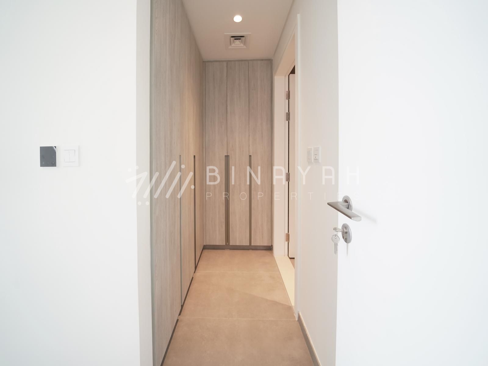 DSC09510_watermarked Spacious Layout | 1 Bedroom | Vacant
