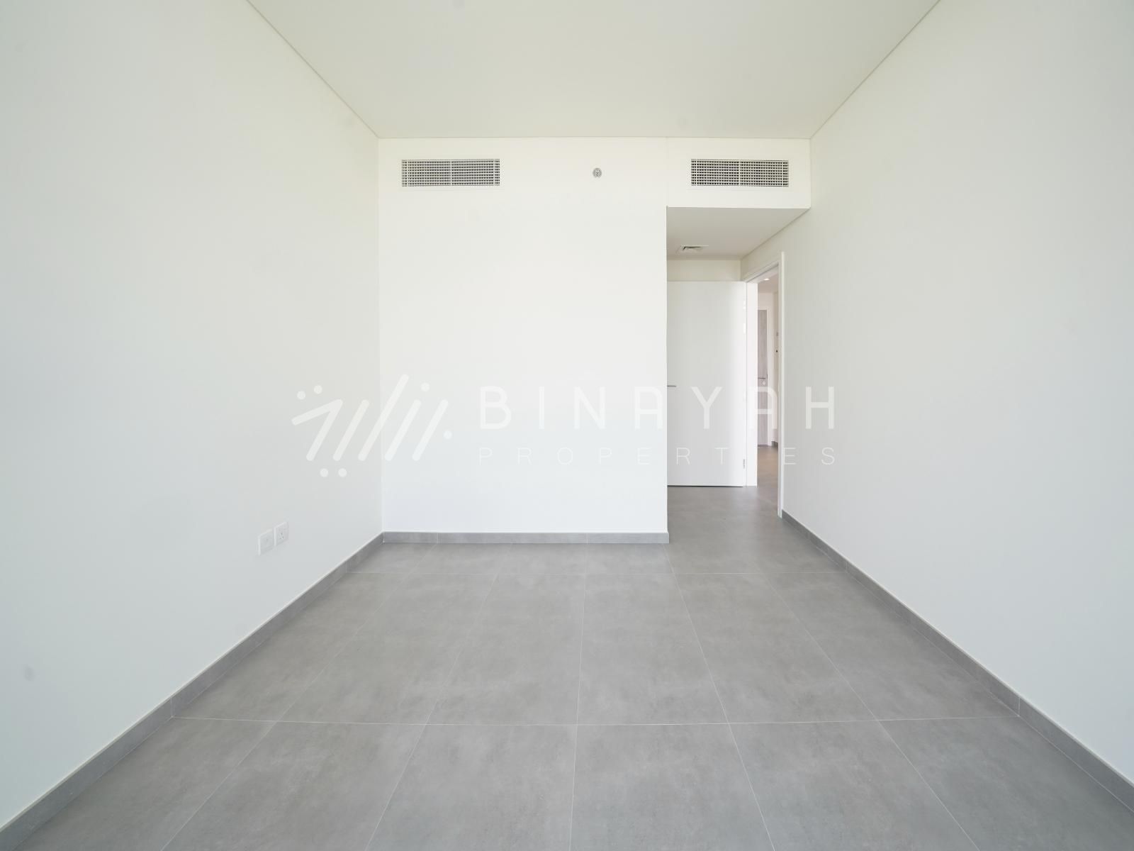 DSC09537_watermarked Spacious Layout | 1 Bedroom | Vacant