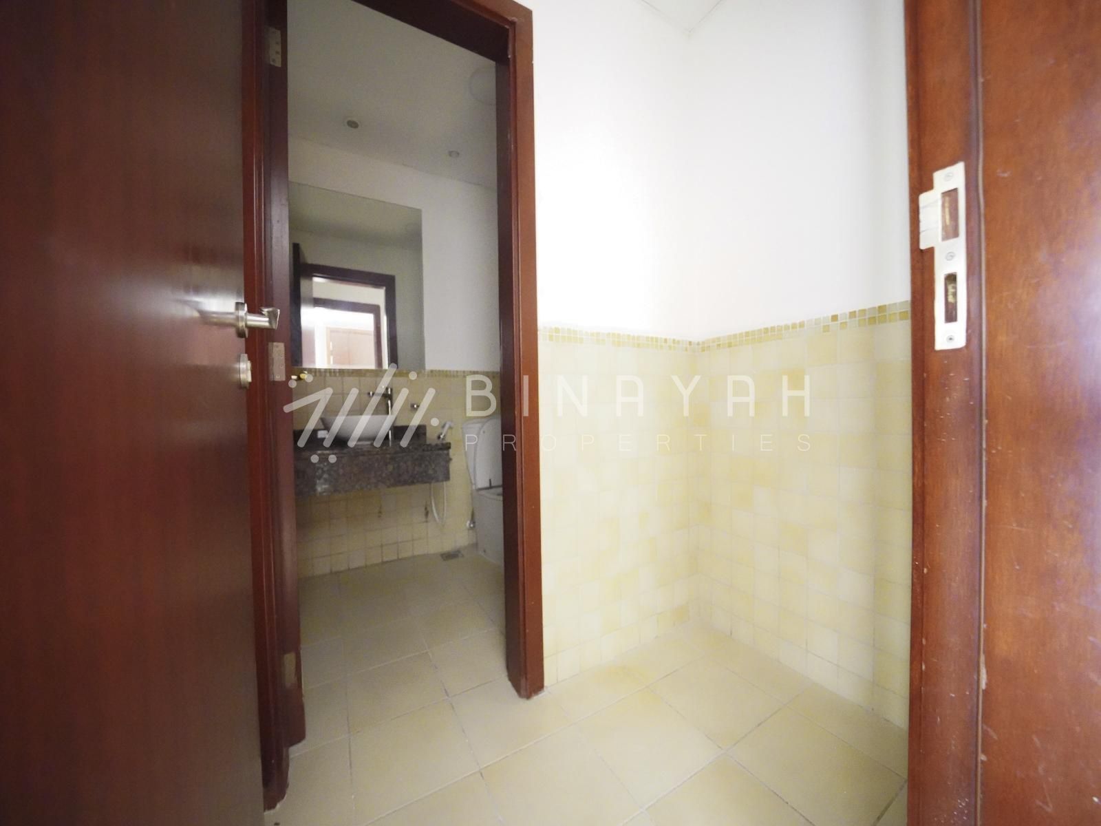 DSC09807_watermarked 3BR + Maid’s | Large Layout | Ready To Move