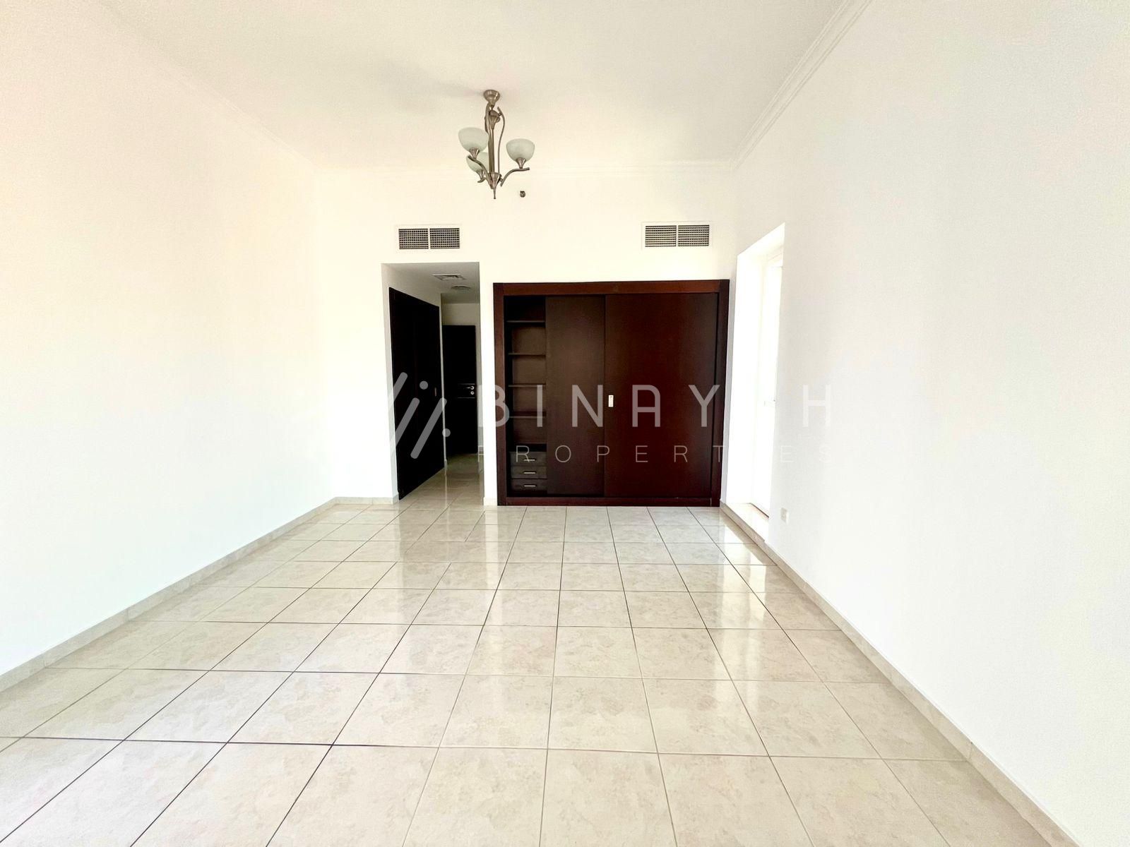 WhatsApp_Image_2026-04-07_at_3.33.24_PM_watermarked Spacious Layout | Next To Metro | Vacant