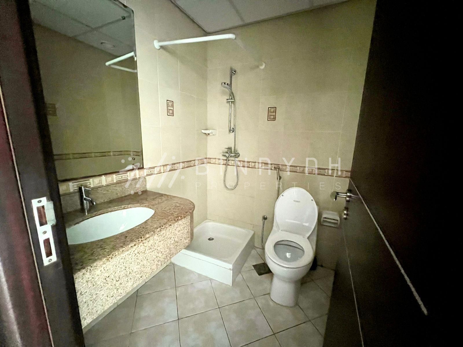 WhatsApp_Image_2026-04-07_at_3.33.25_PM_1_watermarked Spacious Layout | Next To Metro | Vacant