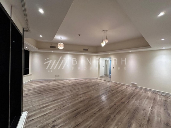 Spacious Layout | High Floor | Metro Access