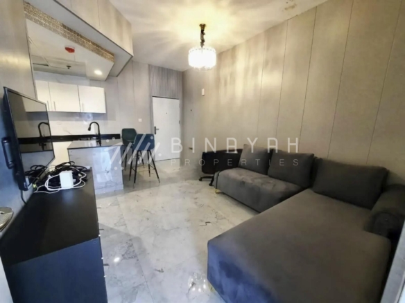 Upgraded | Chiller and Gas Free | Close to the Metro